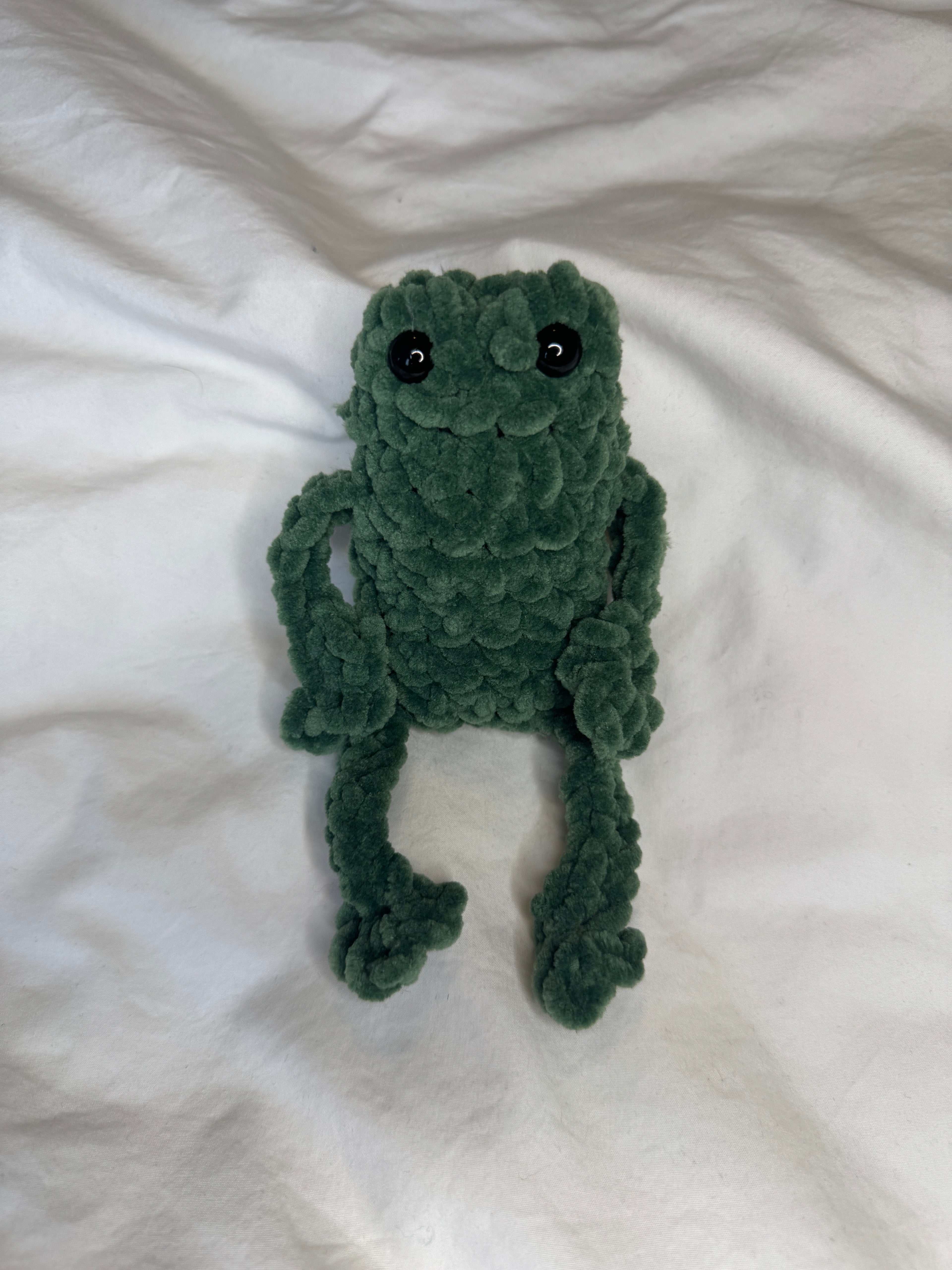 Crochet leggy frog